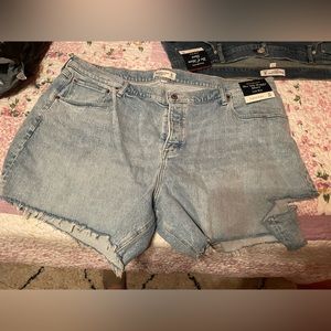 New Abercrombie shorts size 20.